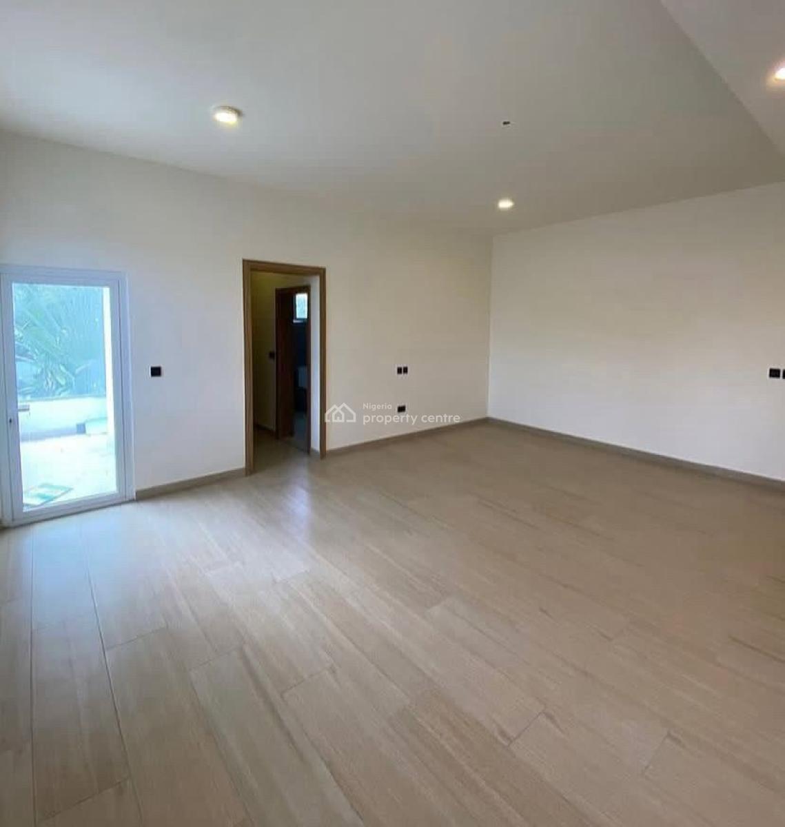 Luxury 3 Bedroom+ Bq Spacious Apartment, Off Areola Odeku, Victoria Island (vi), Lagos, Block of Flats for Sale