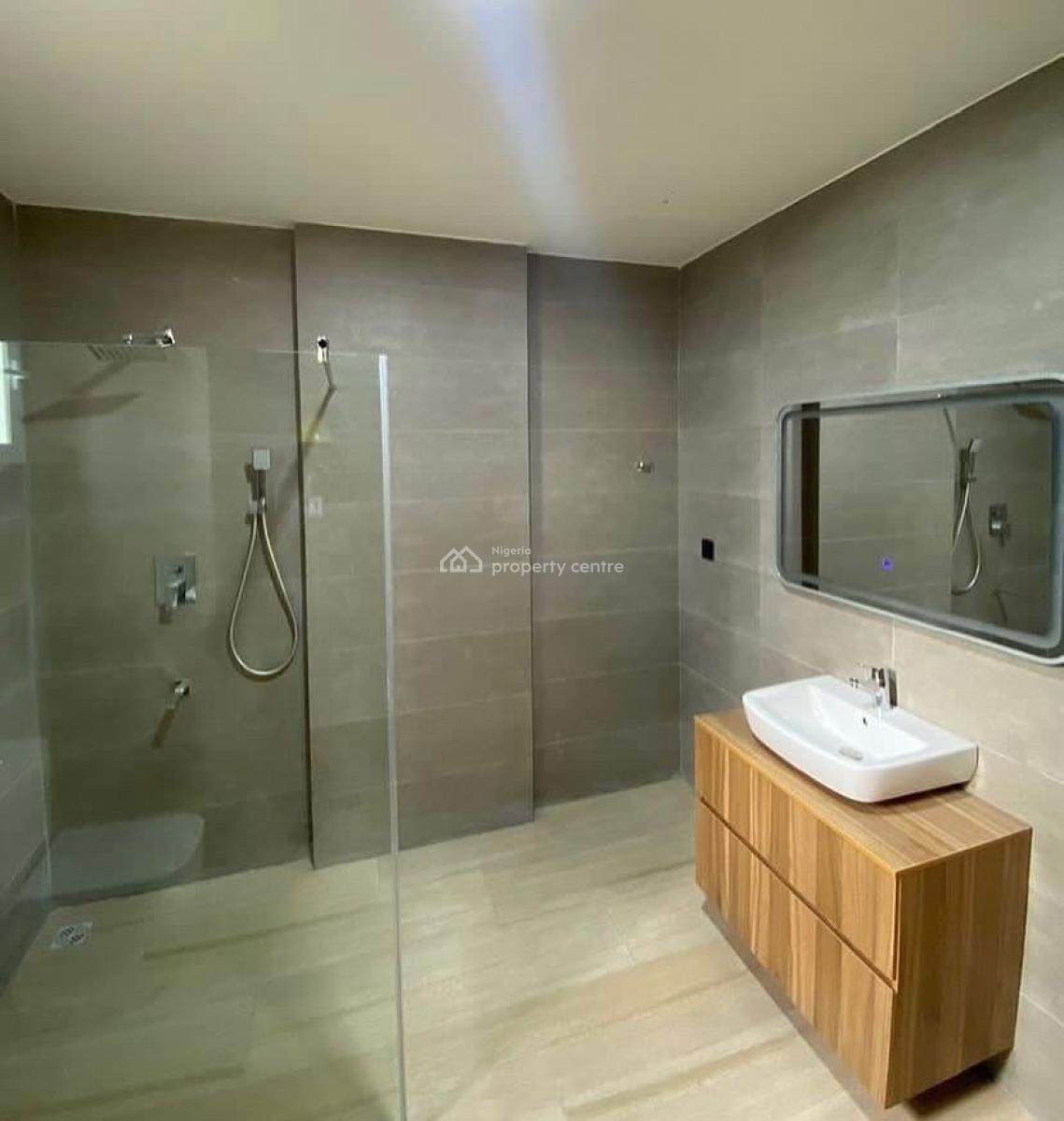 Luxury 3 Bedroom+ Bq Spacious Apartment, Off Areola Odeku, Victoria Island (vi), Lagos, Block of Flats for Sale