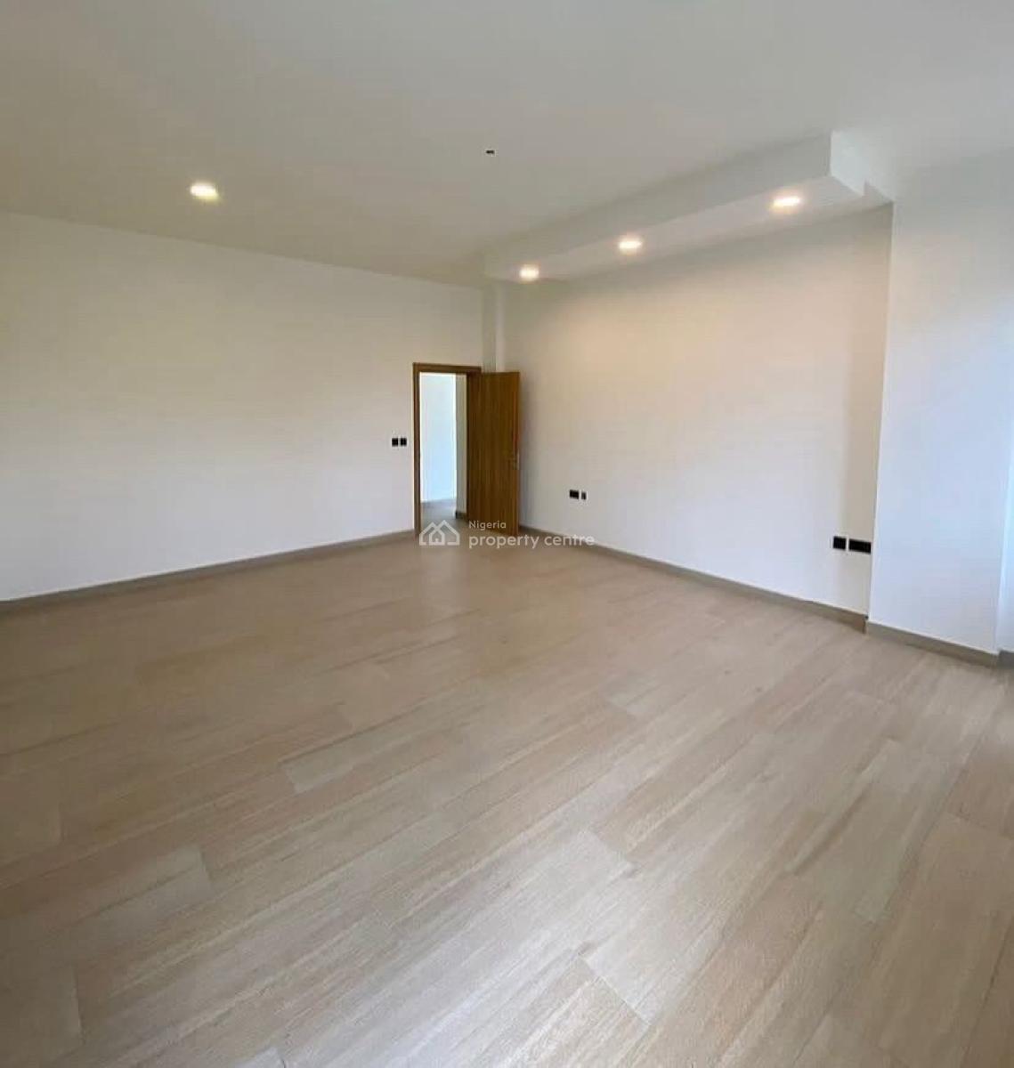 Luxury 3 Bedroom+ Bq Spacious Apartment, Off Areola Odeku, Victoria Island (vi), Lagos, Block of Flats for Sale