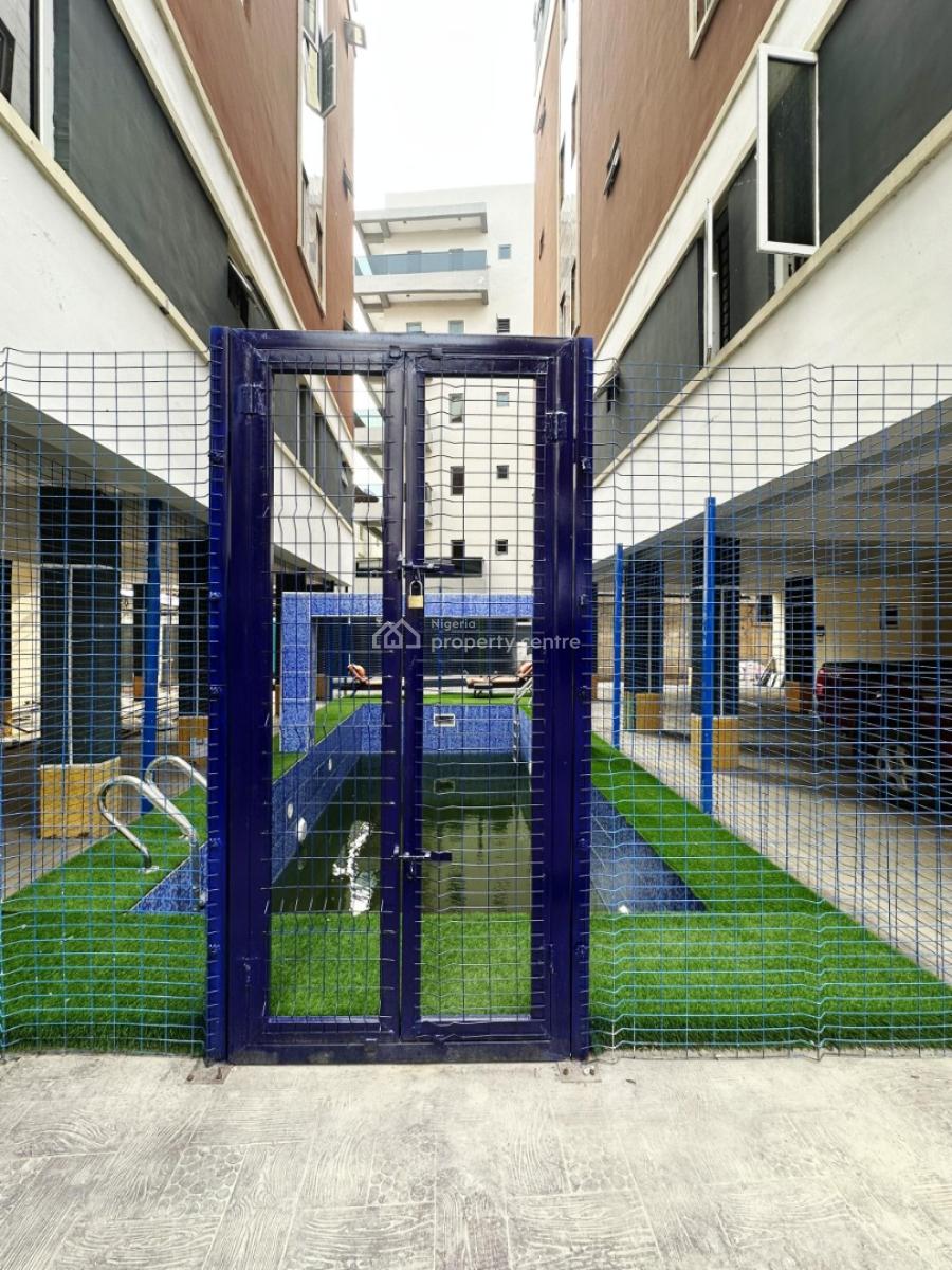 Clean & Spacious 2 Bedroom Apartment, Lekki Phase 1, Lekki, Lagos, Flat / Apartment for Sale