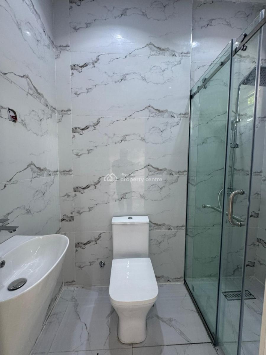 Three (3) Bedroom Maisonette, Lekki Phase 1, Lekki, Lagos, Flat / Apartment for Sale