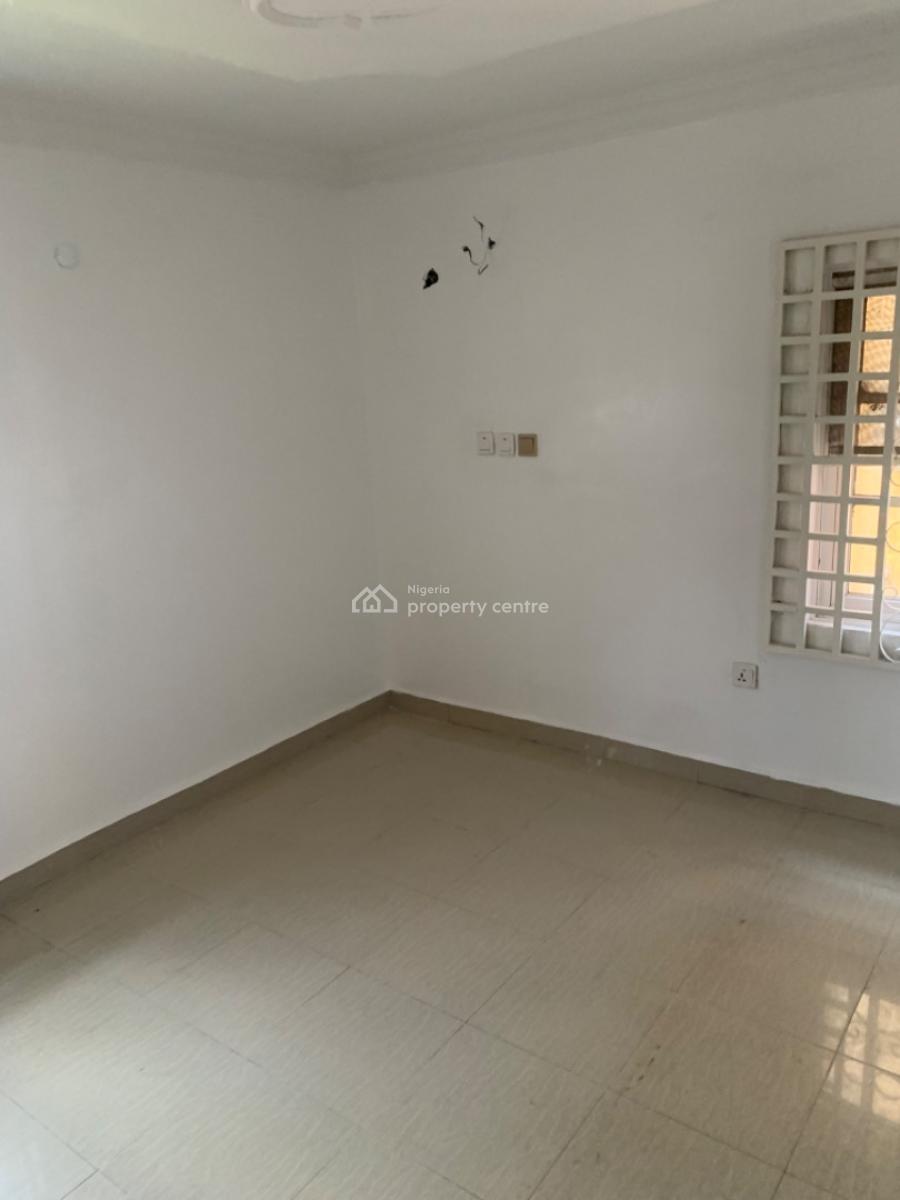 3 Bedroom Flat on The First Floor, Zone 3, Wuse, Abuja, Zone 3, Wuse, Abuja, Flat / Apartment for Rent
