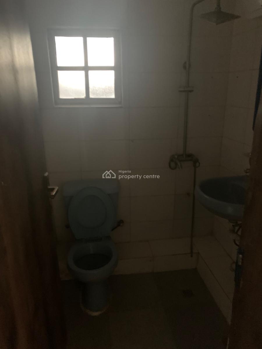 3 Bedroom Flat on The First Floor, Zone 3, Wuse, Abuja, Zone 3, Wuse, Abuja, Flat / Apartment for Rent