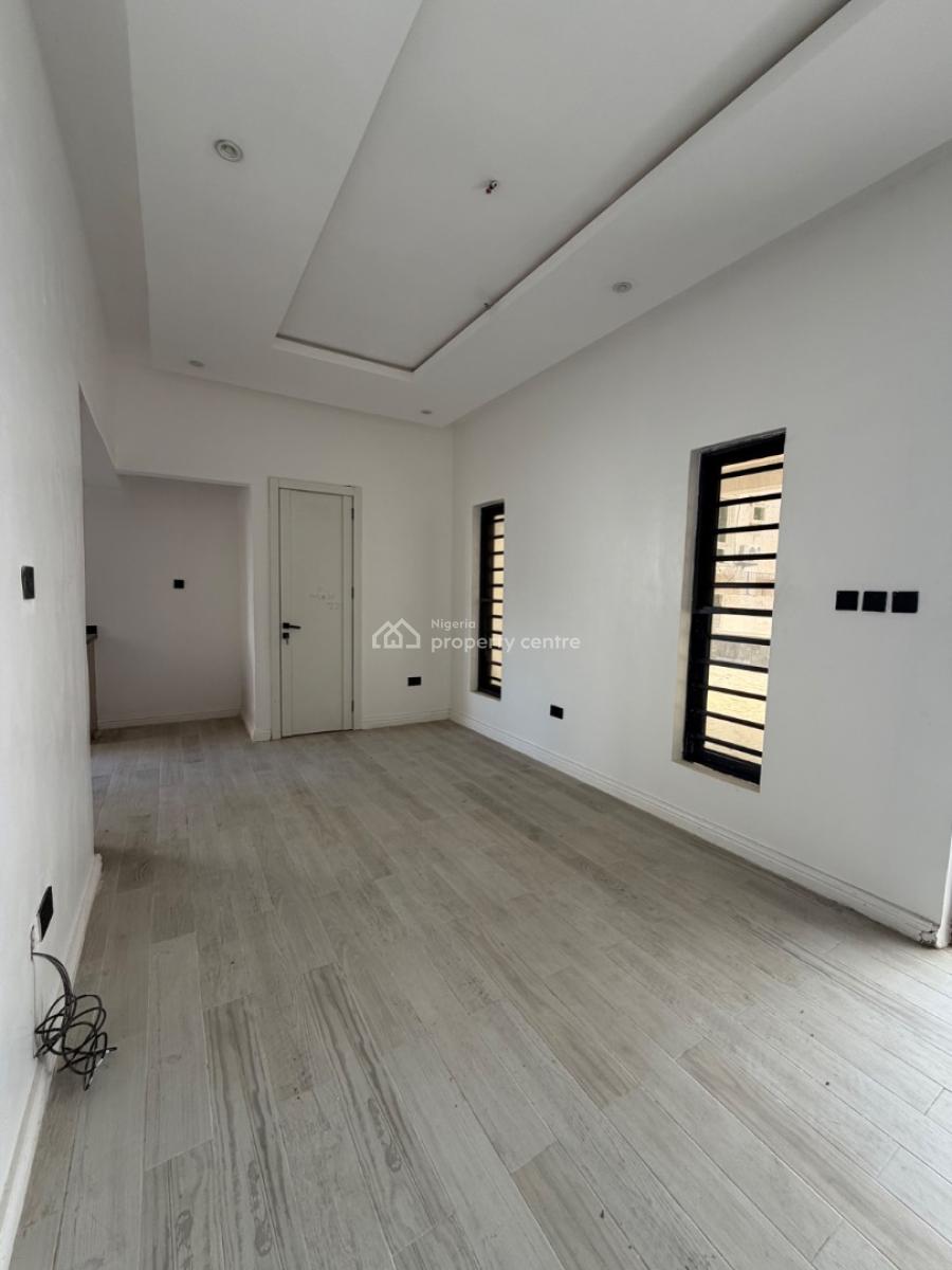 a Standard Studio with Big Kitchen, Ologolo, Lekki, Lagos, Flat / Apartment for Rent