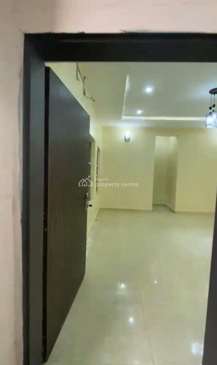Standard Spacious Three Bedrooms Apartment, Life Camp, Abuja, Flat / Apartment for Rent
