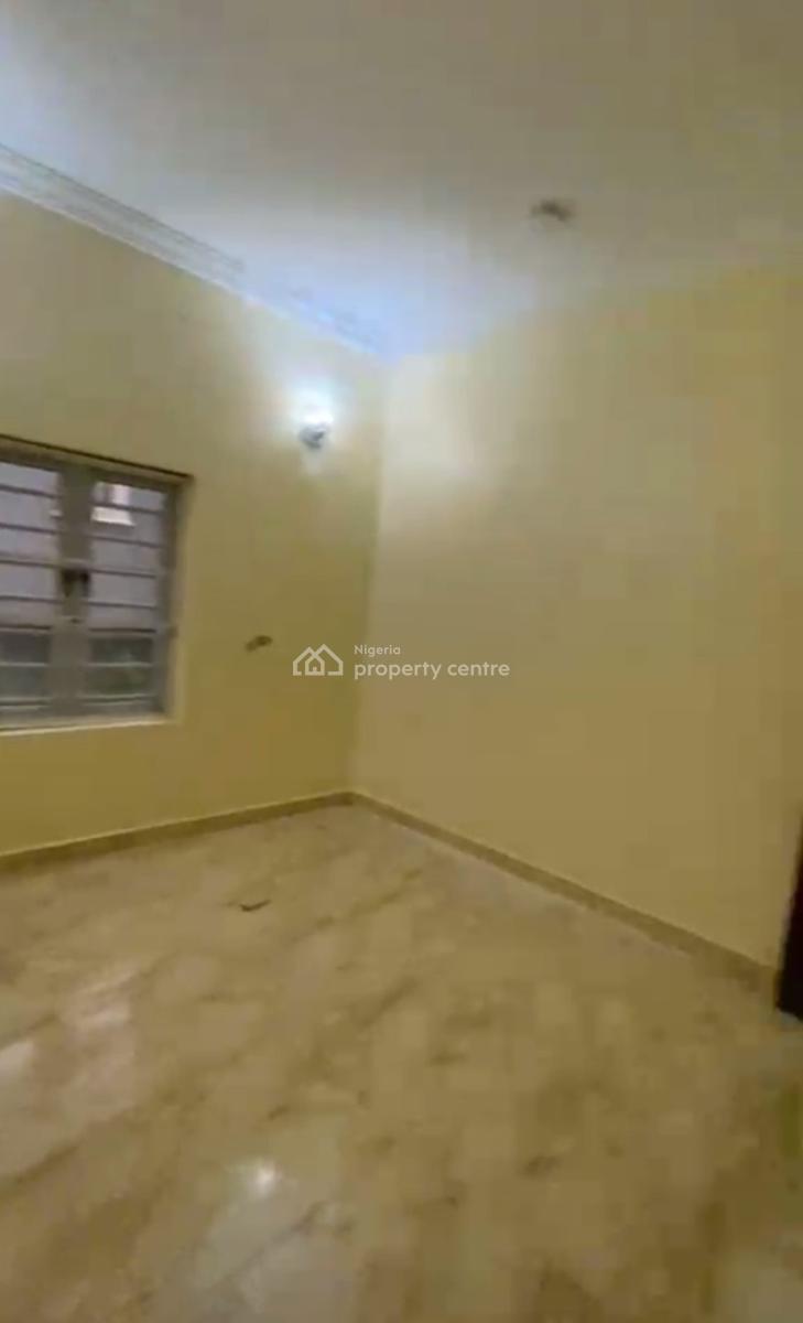 Standard Spacious Three Bedrooms Apartment, Life Camp, Abuja, Flat / Apartment for Rent