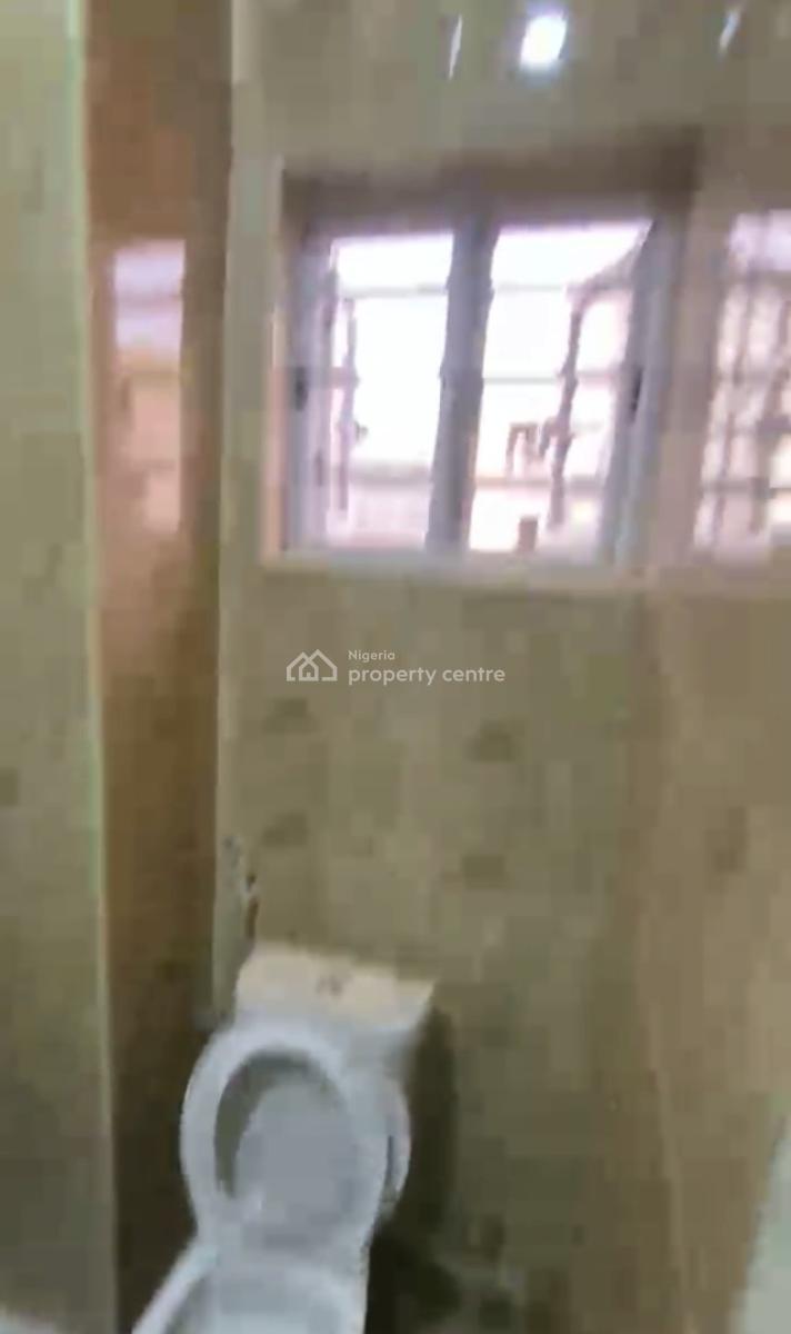 Standard Spacious Three Bedrooms Apartment, Life Camp, Abuja, Flat / Apartment for Rent