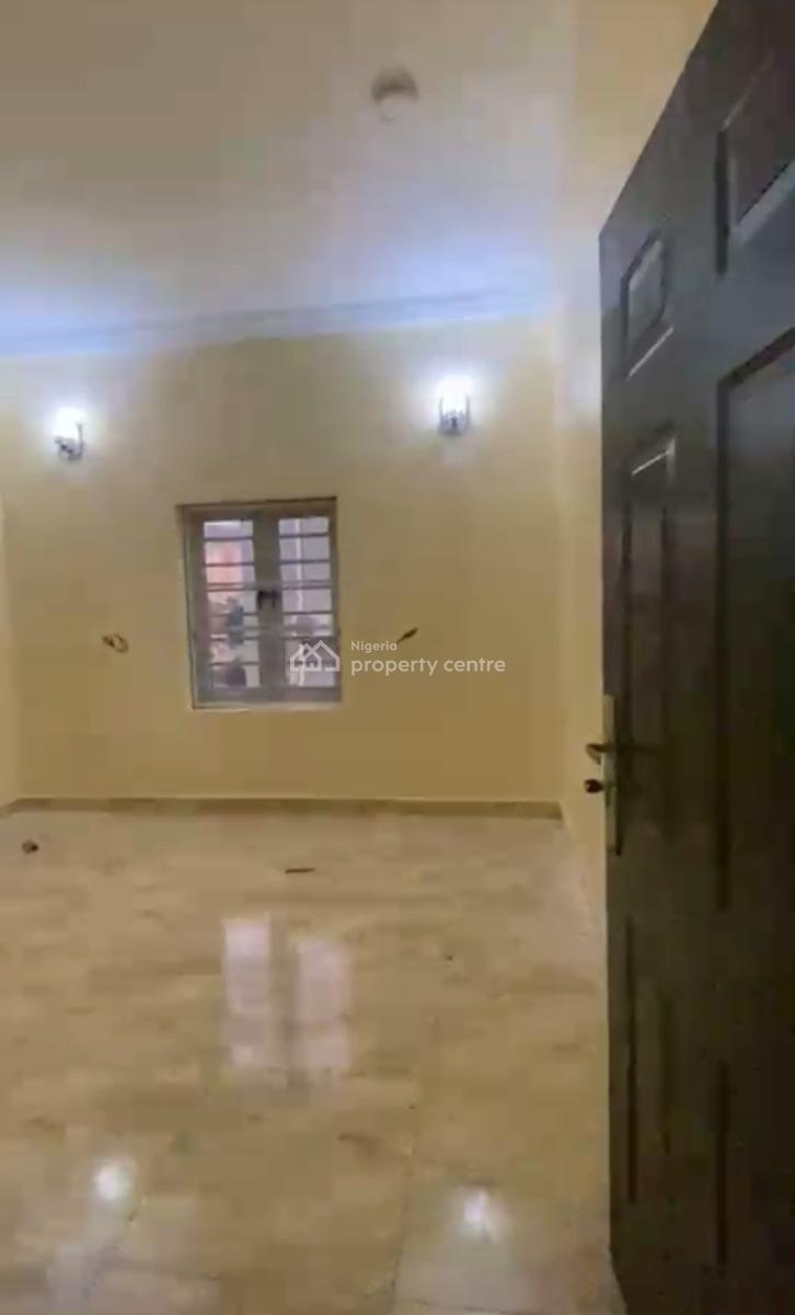 Standard Spacious Three Bedrooms Apartment, Life Camp, Abuja, Flat / Apartment for Rent