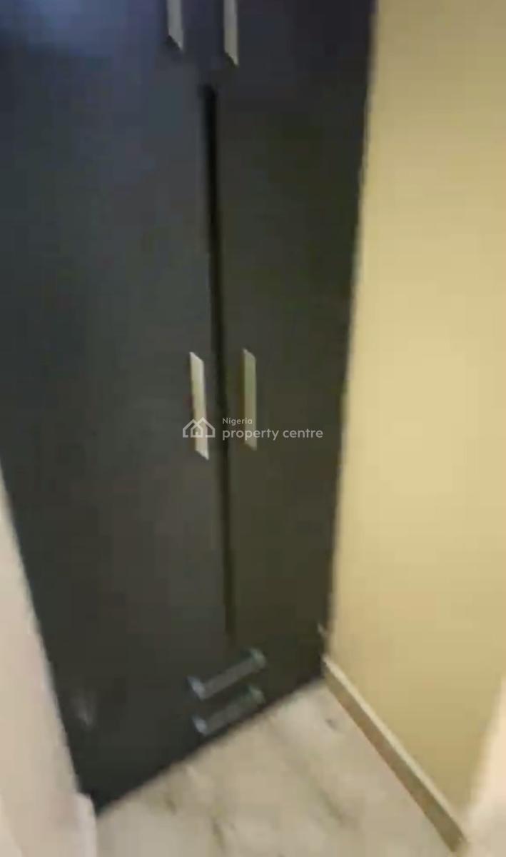 Standard Spacious Three Bedrooms Apartment, Life Camp, Abuja, Flat / Apartment for Rent