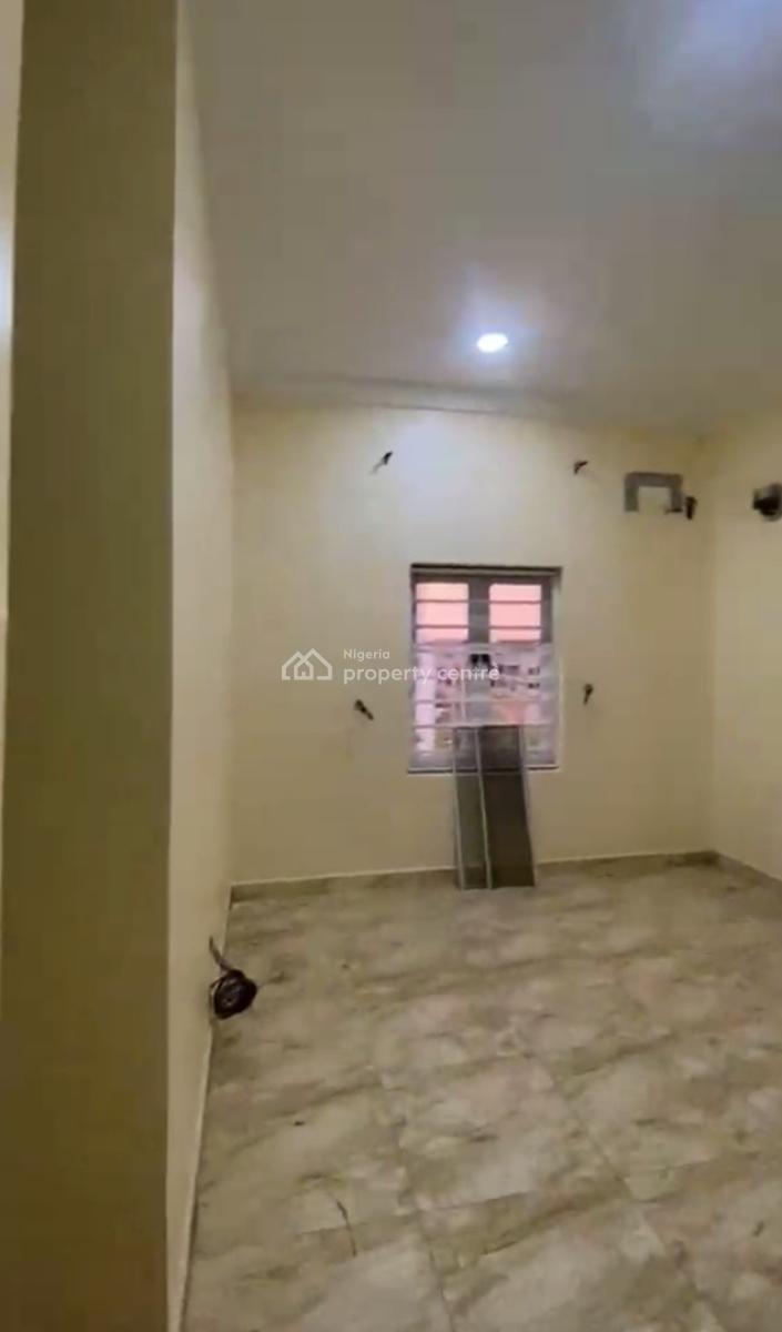 Standard Spacious Three Bedrooms Apartment, Life Camp, Abuja, Flat / Apartment for Rent