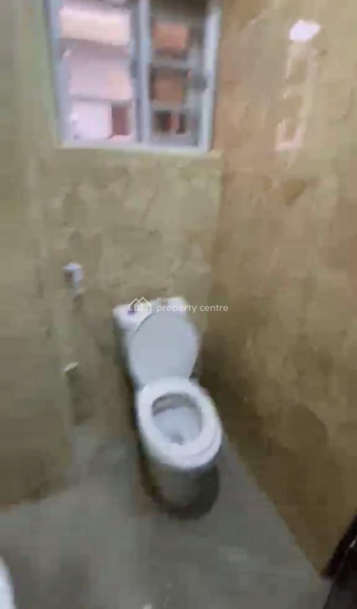 Standard Spacious Three Bedrooms Apartment, Life Camp, Abuja, Flat / Apartment for Rent