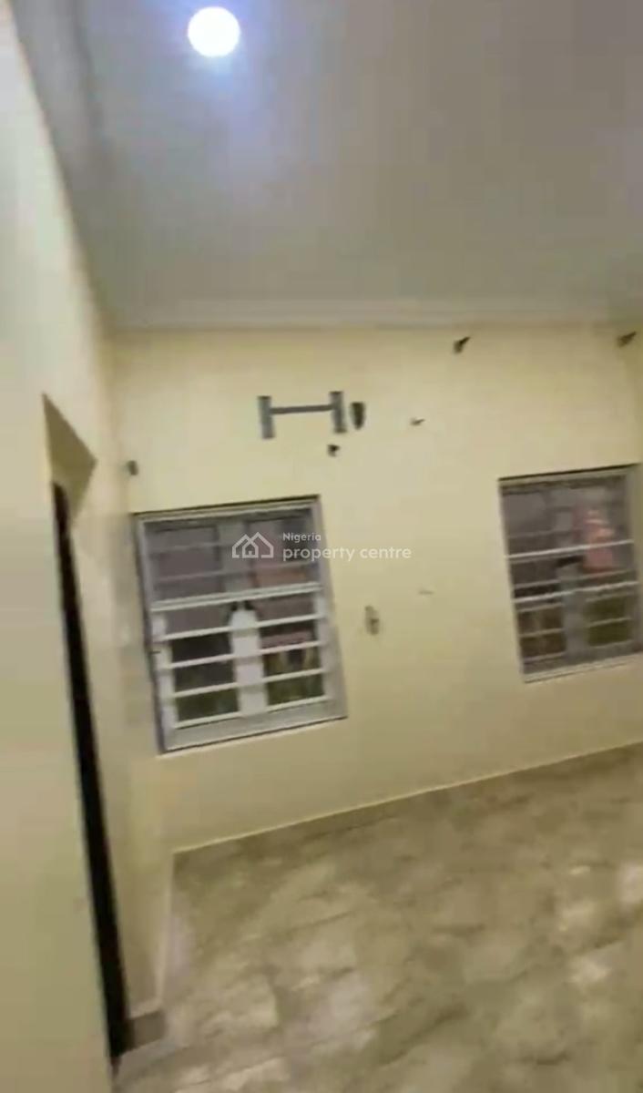 Standard Spacious Three Bedrooms Apartment, Life Camp, Abuja, Flat / Apartment for Rent