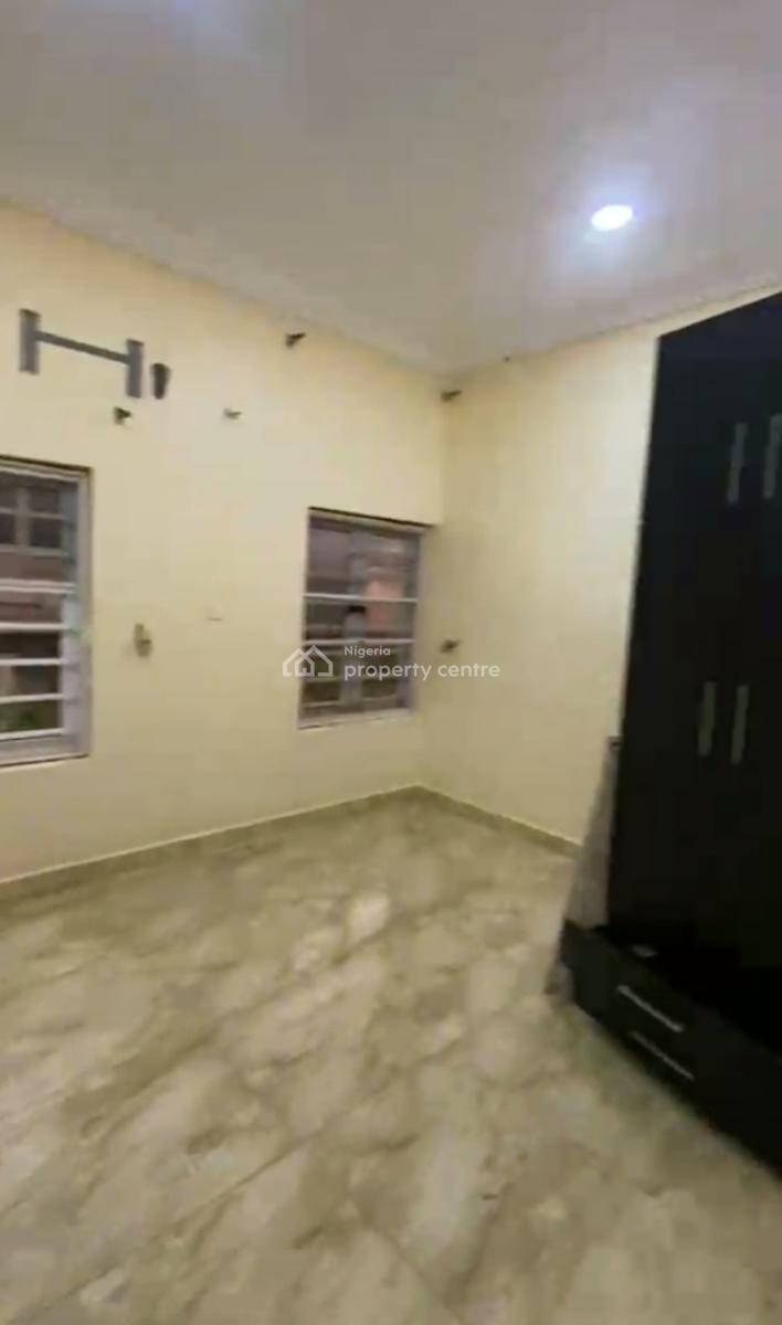 Standard Spacious Three Bedrooms Apartment, Life Camp, Abuja, Flat / Apartment for Rent