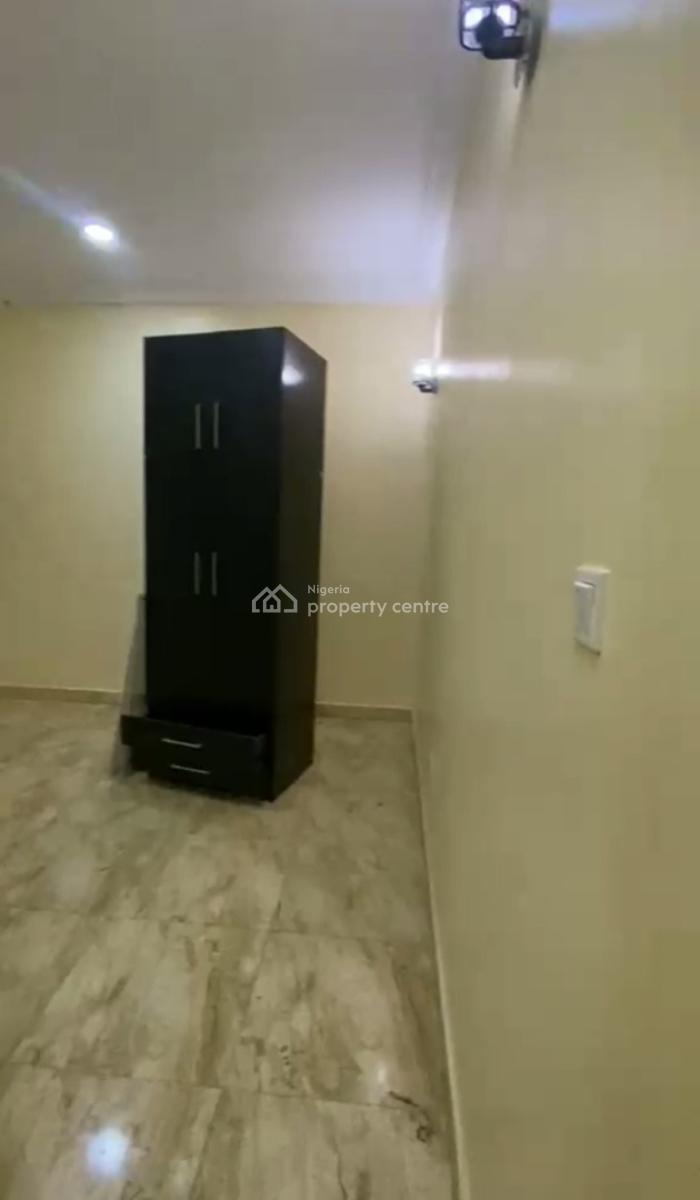 Standard Spacious Three Bedrooms Apartment, Life Camp, Abuja, Flat / Apartment for Rent