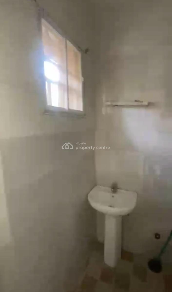 Spacious Standard Modern 2 Bedroom Apartment, Life Camp, Abuja, Flat / Apartment for Rent
