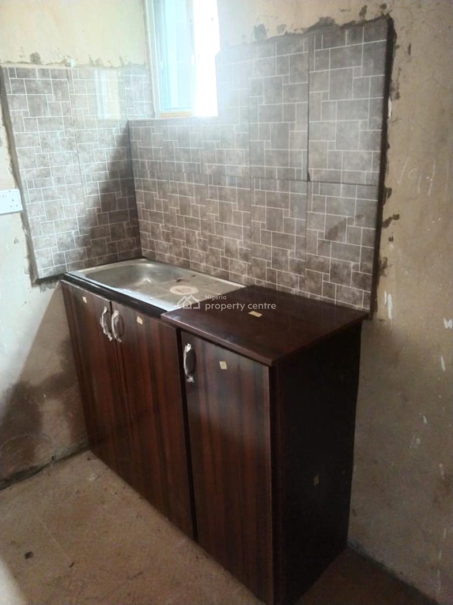 Washington Dc Room Self Contain, Onike, Yaba, Lagos, Self Contain (single Rooms) for Rent