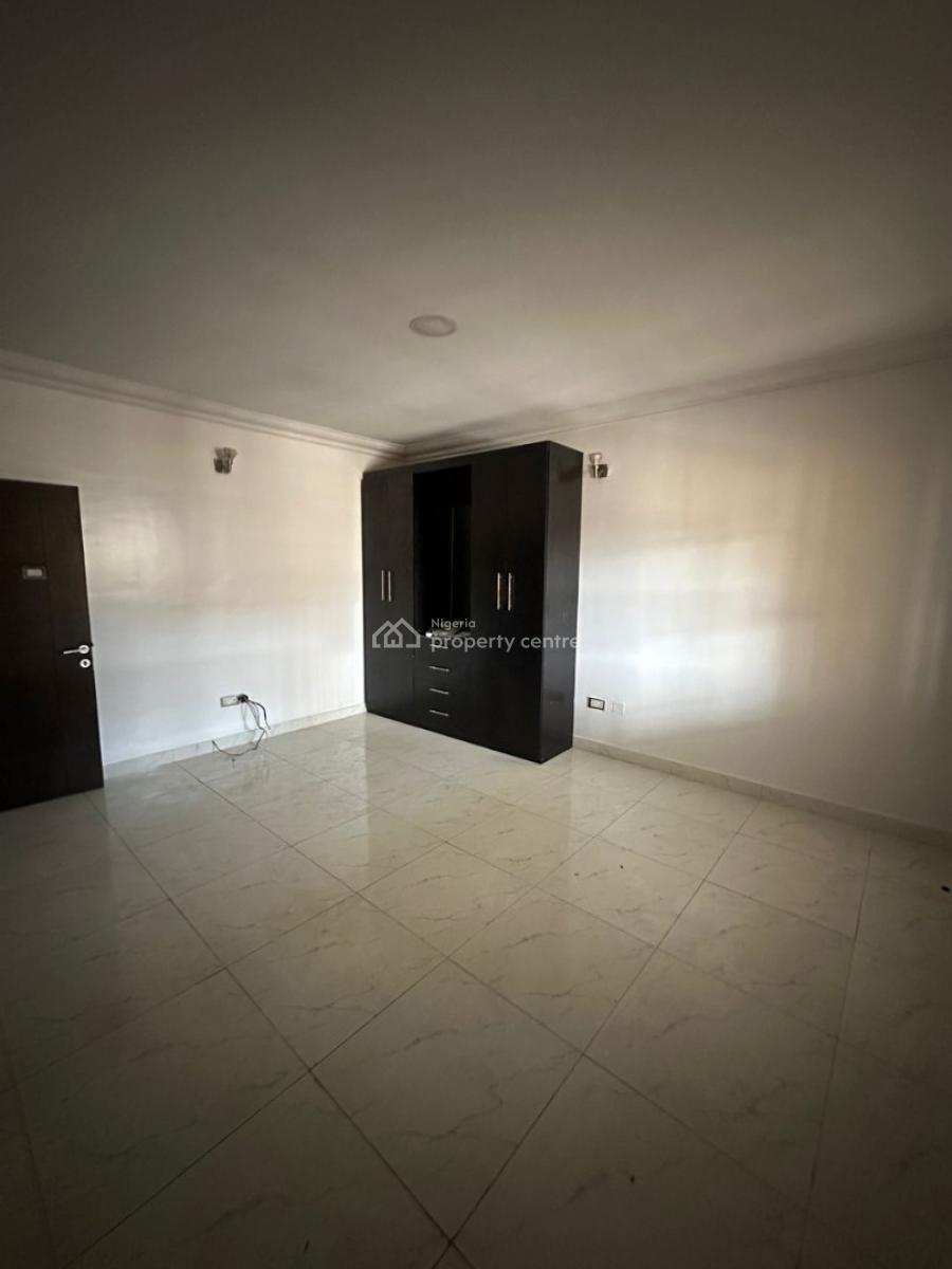 Newly Renovated 3-bedroom Apartment on The 3rd Floor, Parkview, Ikoyi, Lagos, Flat / Apartment for Rent