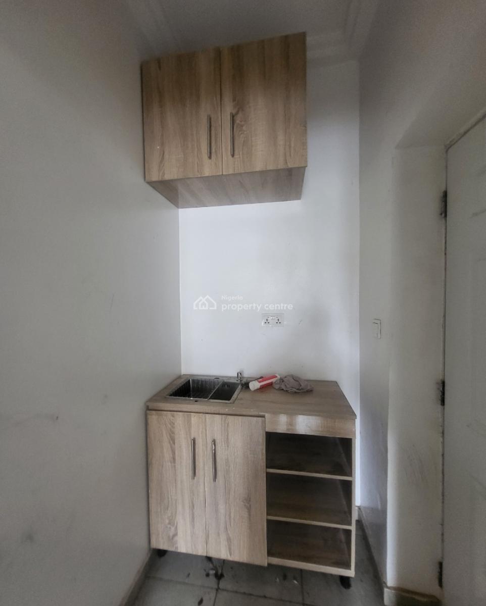 Luxurious Massive Sefcon Apartment, By American International School, Durumi, Abuja, Self Contain (single Rooms) for Rent