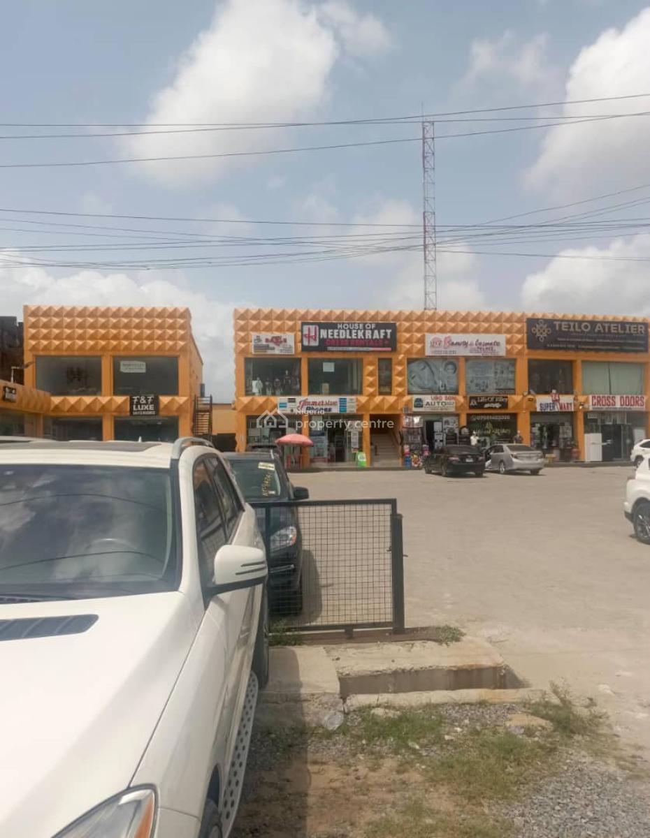 Standard Shop Space of 150squaremeters in a Strategic Location, Sangotedo, Ajah, Lagos, Shop for Rent