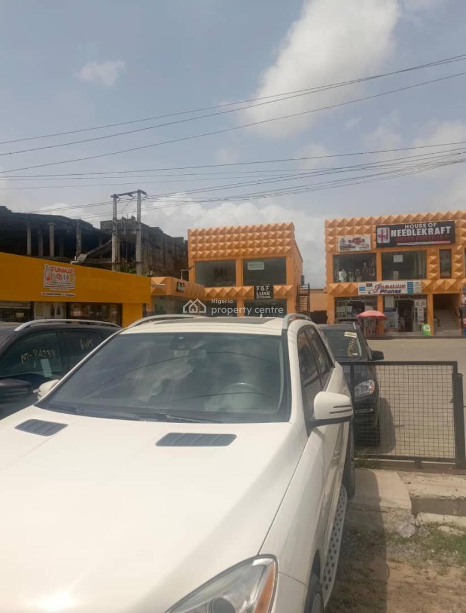 Standard Shop Space of 150squaremeters in a Strategic Location, Sangotedo, Ajah, Lagos, Shop for Rent