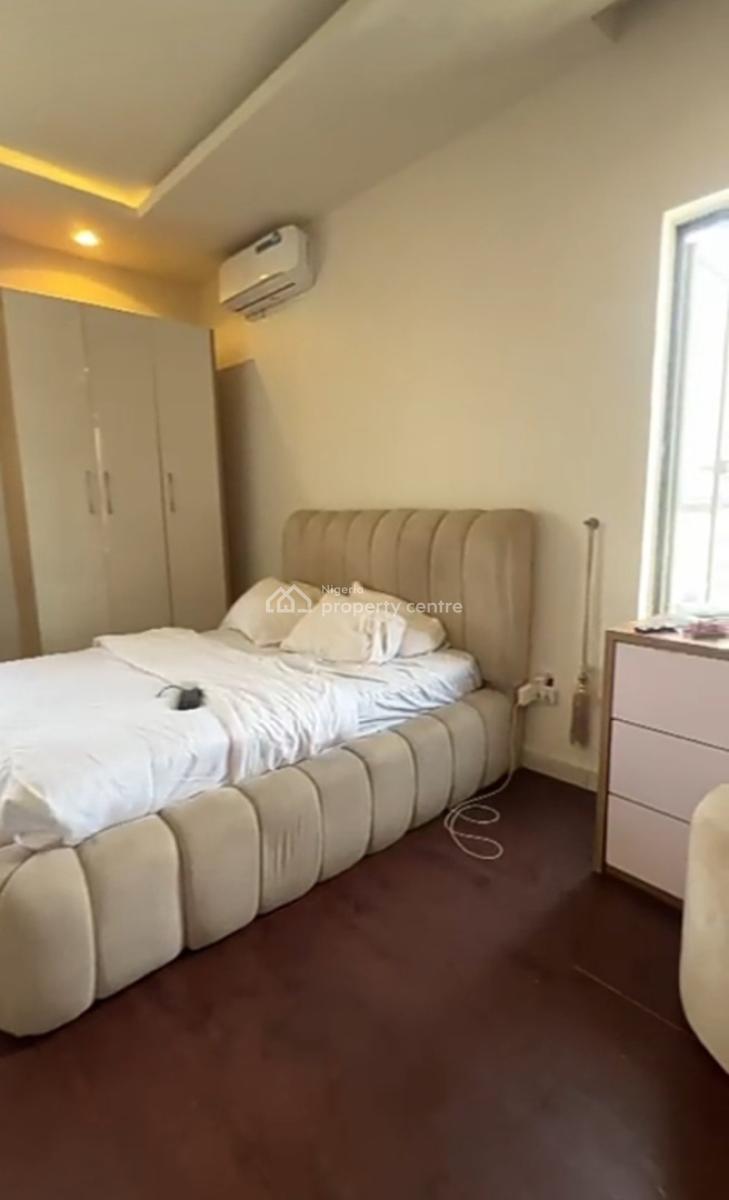 Semi Masters Bedroom Inside a Spacious Shared Townhome { Video}, Mavila Homes Estate Orchid Road, Lekki, Lagos, Detached Duplex for Rent