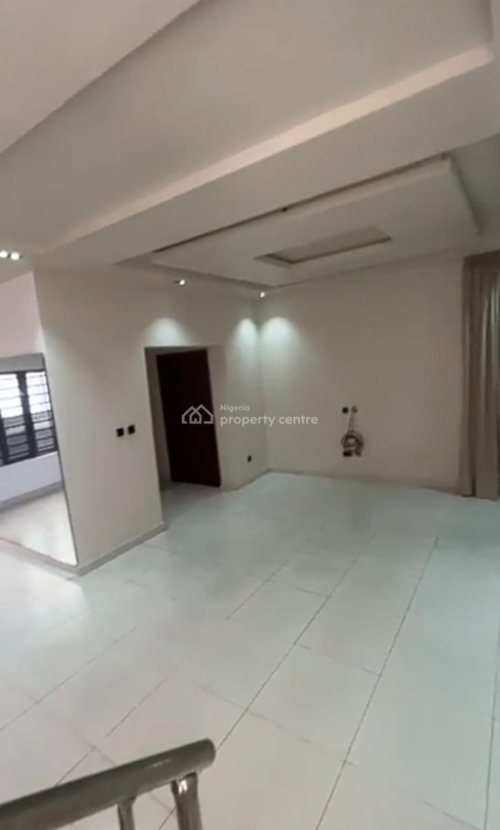 Semi Masters Bedroom Inside a Spacious Shared Townhome { Video}, Mavila Homes Estate Orchid Road, Lekki, Lagos, Detached Duplex for Rent