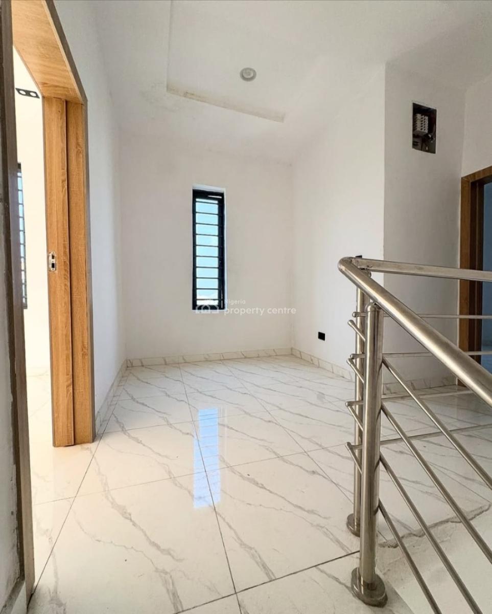 2 Bedroom Apartment with Bq, Victoria Island, Victoria Island (vi), Lagos, Block of Flats for Sale
