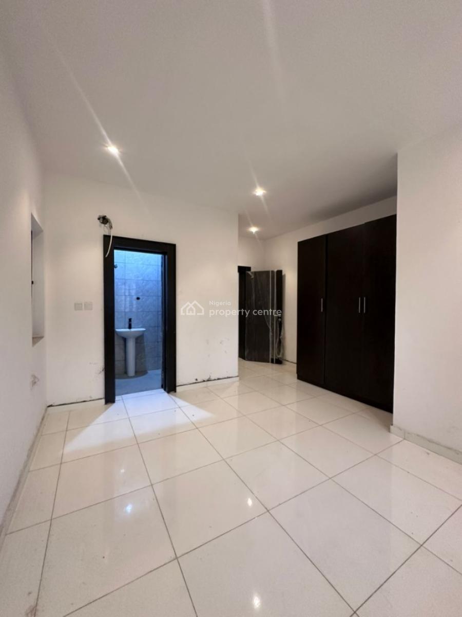 Spacious 4  Bedroom Terrace Duplex with Bq, Ologolo, Lekki, Lagos, Terraced Duplex for Sale