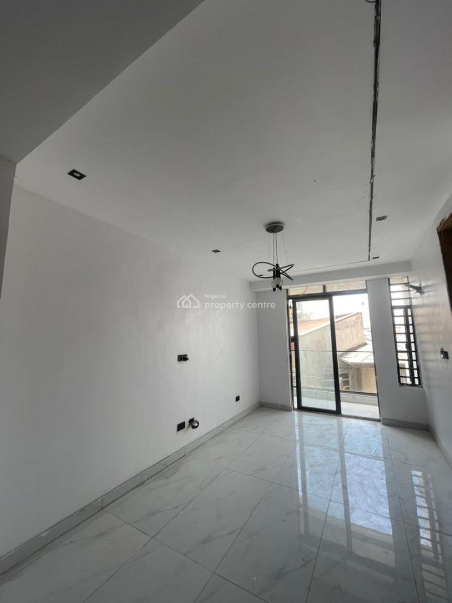 2 Bedroom Apartment, Osapa, Lekki, Lagos, Flat / Apartment for Sale