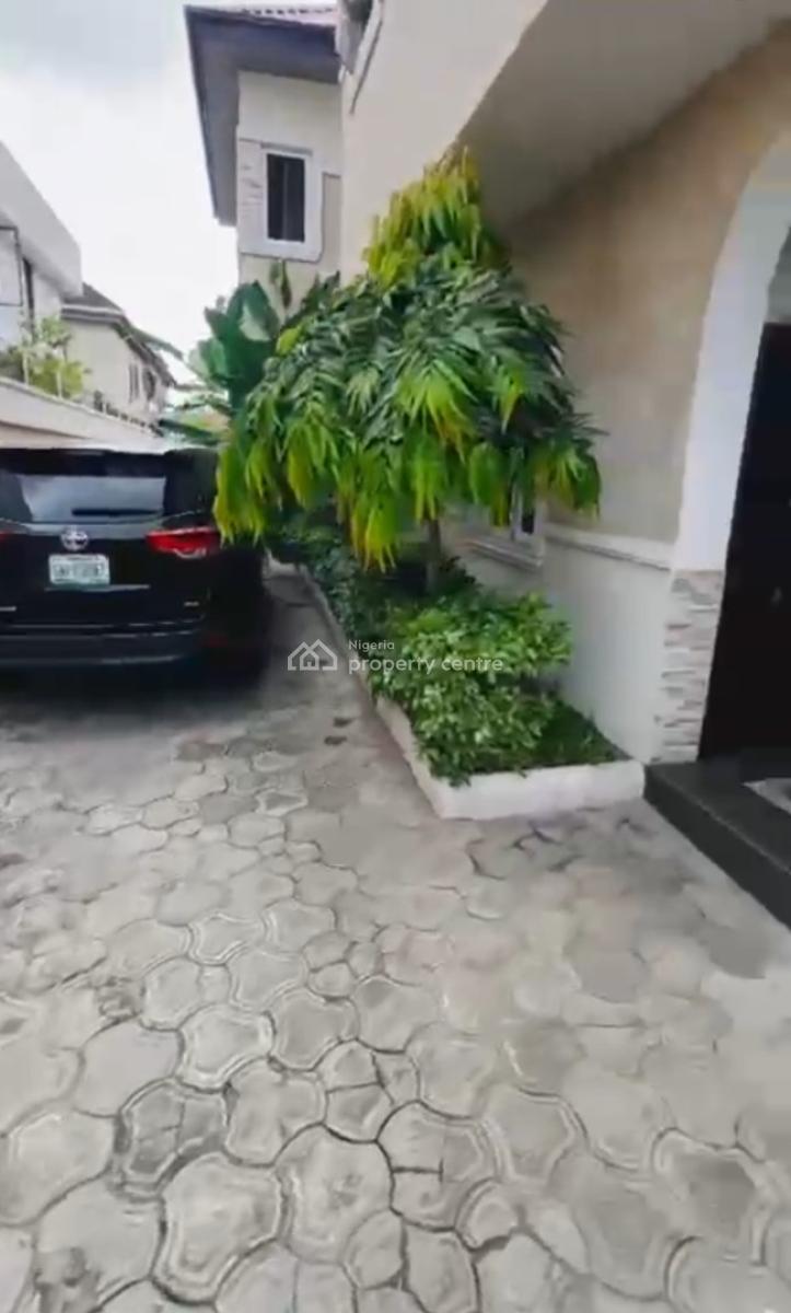 Fully Furnished Fitted  4 Bedroom Semi Detached with Boys Quarter, Off Durosimi Etti, Lekki Phase 1, Lekki, Lagos, Semi-detached Duplex for Rent