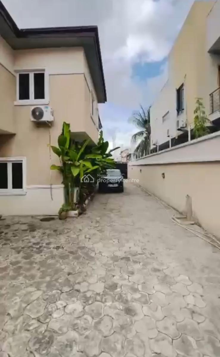 Fully Furnished Fitted  4 Bedroom Semi Detached with Boys Quarter, Off Durosimi Etti, Lekki Phase 1, Lekki, Lagos, Semi-detached Duplex for Rent