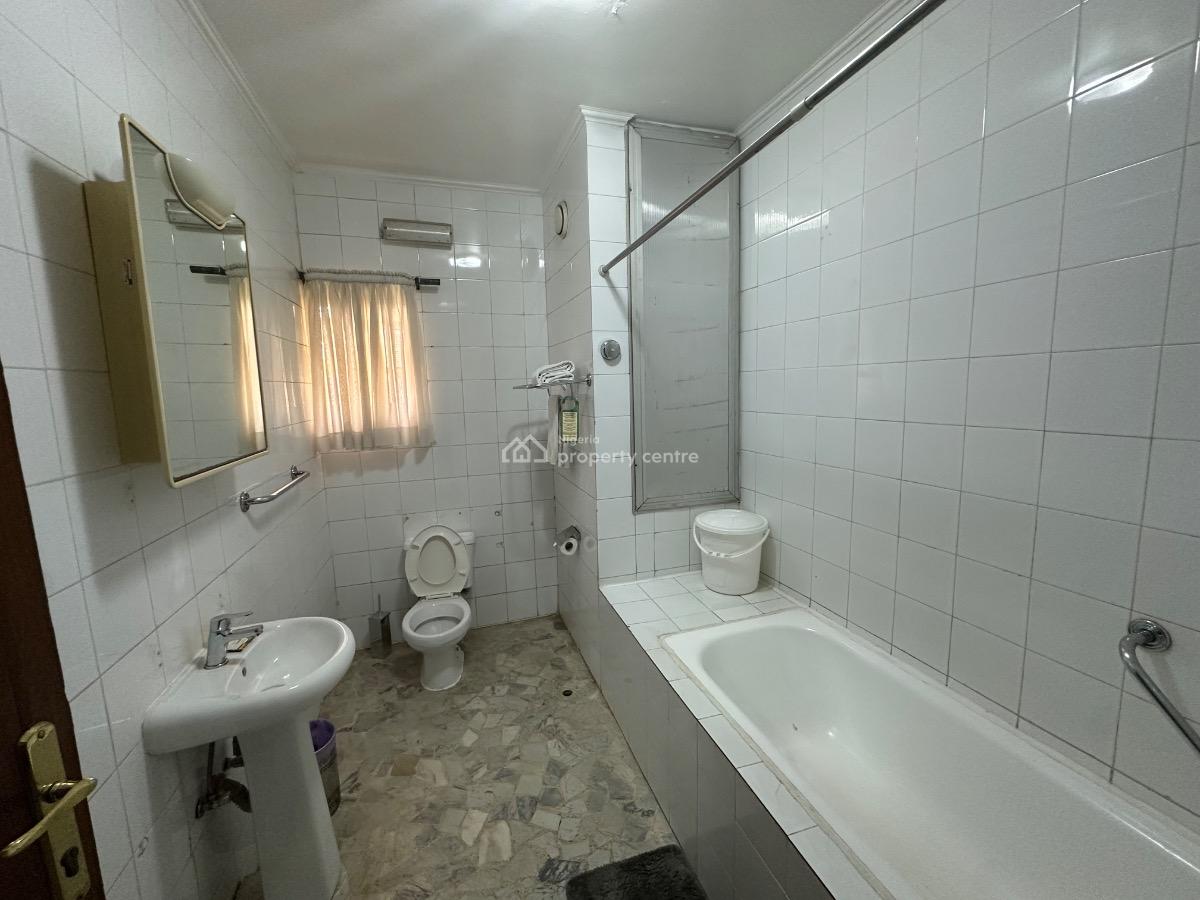 Fully Serviced & Furnished 1 Bedroom Apartment, Wuse 2, Abuja, Flat / Apartment for Rent