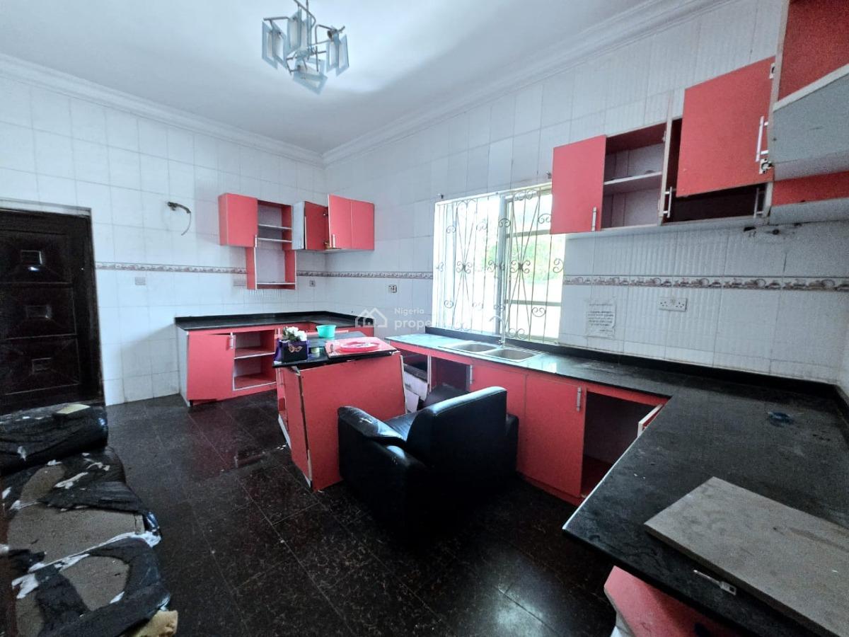 a Well Maintained 5-bedroom Detached House, Lekki Phase 1, Lekki, Lagos, Office Space for Rent