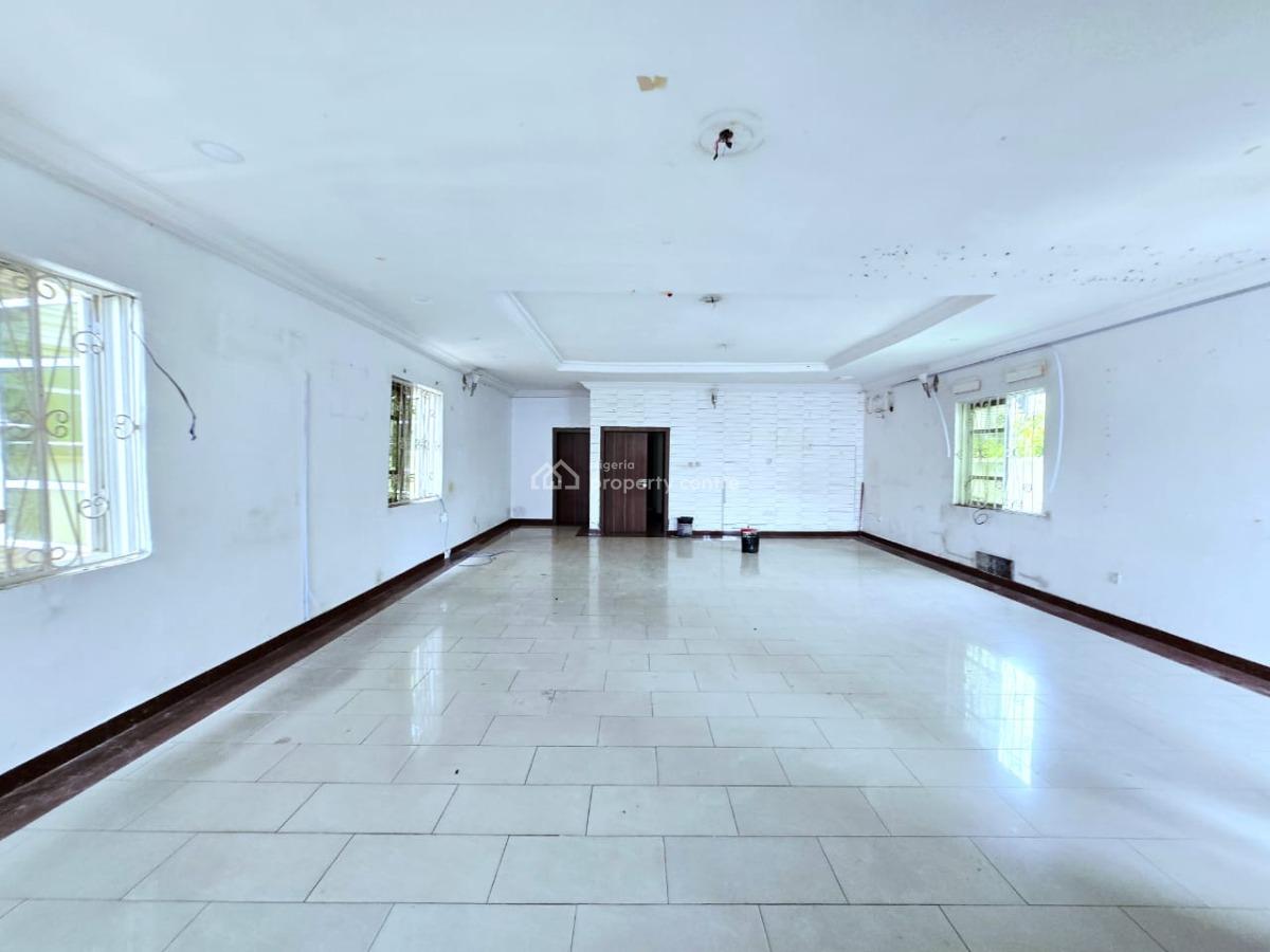 a Well Maintained 5-bedroom Detached House, Lekki Phase 1, Lekki, Lagos, Office Space for Rent