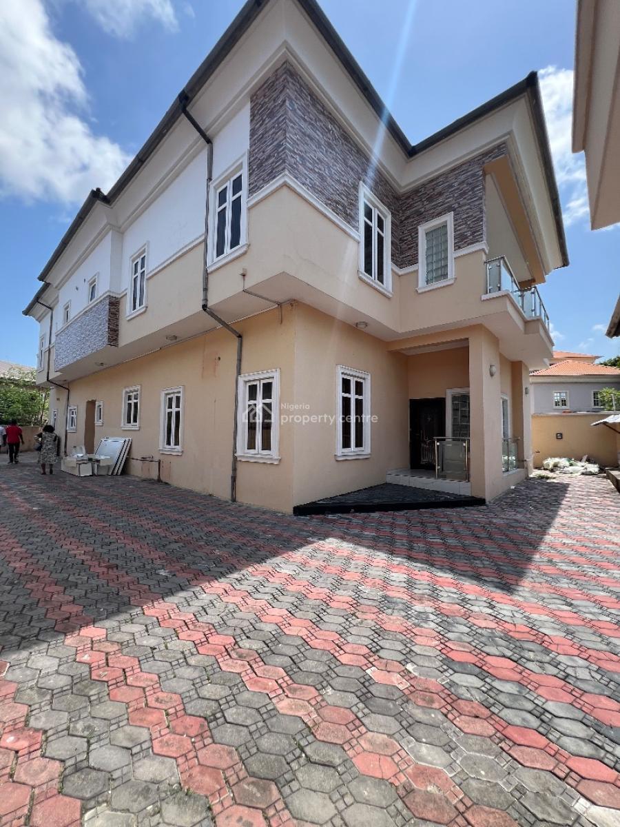 Spacious 5 Bedroom Fully Detached House with Bq, Off Admiralty Road Lekki Phase 1, Lekki, Lagos, Detached Duplex for Rent