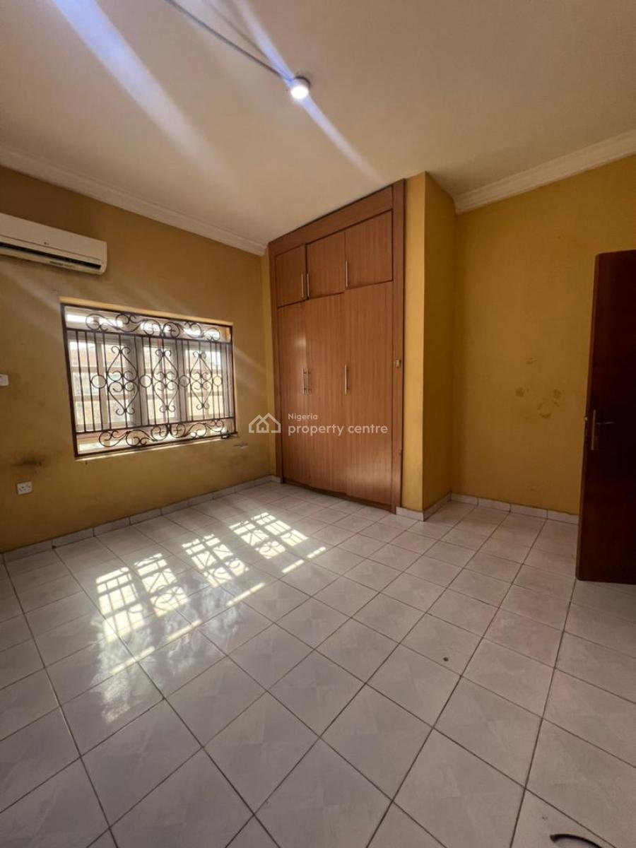 Opulent 4 Bedroom Apartment, Lekki Phase 1, Lekki, Lagos, Flat / Apartment for Rent