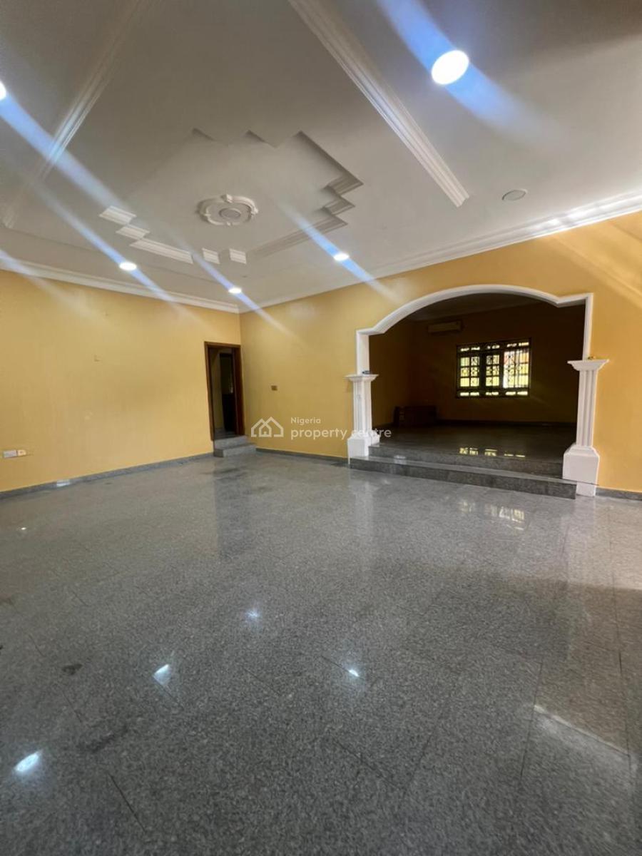 Opulent 4 Bedroom Apartment, Lekki Phase 1, Lekki, Lagos, Flat / Apartment for Rent