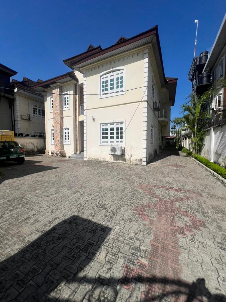 Opulent 4 Bedroom Apartment, Lekki Phase 1, Lekki, Lagos, Flat / Apartment for Rent