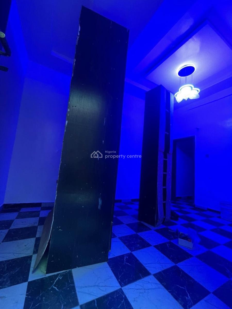 Standard and Spacious Selfcon, Lekki Phase 1, Lekki, Lagos, Self Contain (single Rooms) for Rent