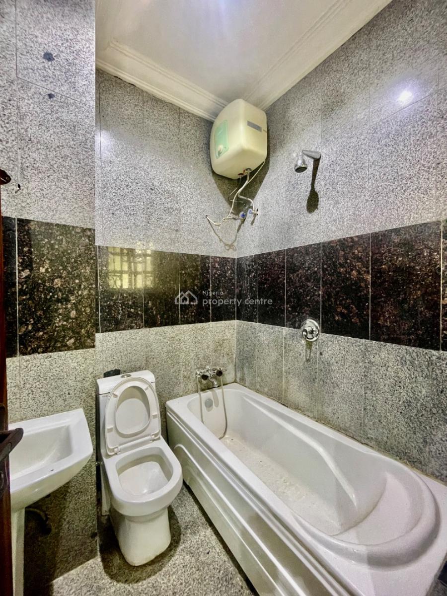 Luxurious Five (5) Bedroom with Bq, Jahi, Abuja, Terraced Duplex for Rent