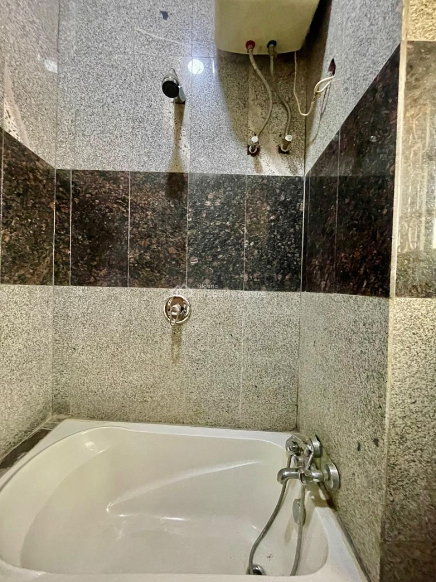 Luxurious Five (5) Bedroom with Bq, Jahi, Abuja, Terraced Duplex for Rent