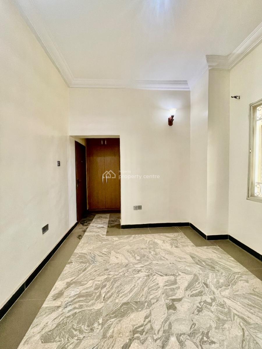 Luxurious Five (5) Bedroom with Bq, Jahi, Abuja, Terraced Duplex for Rent