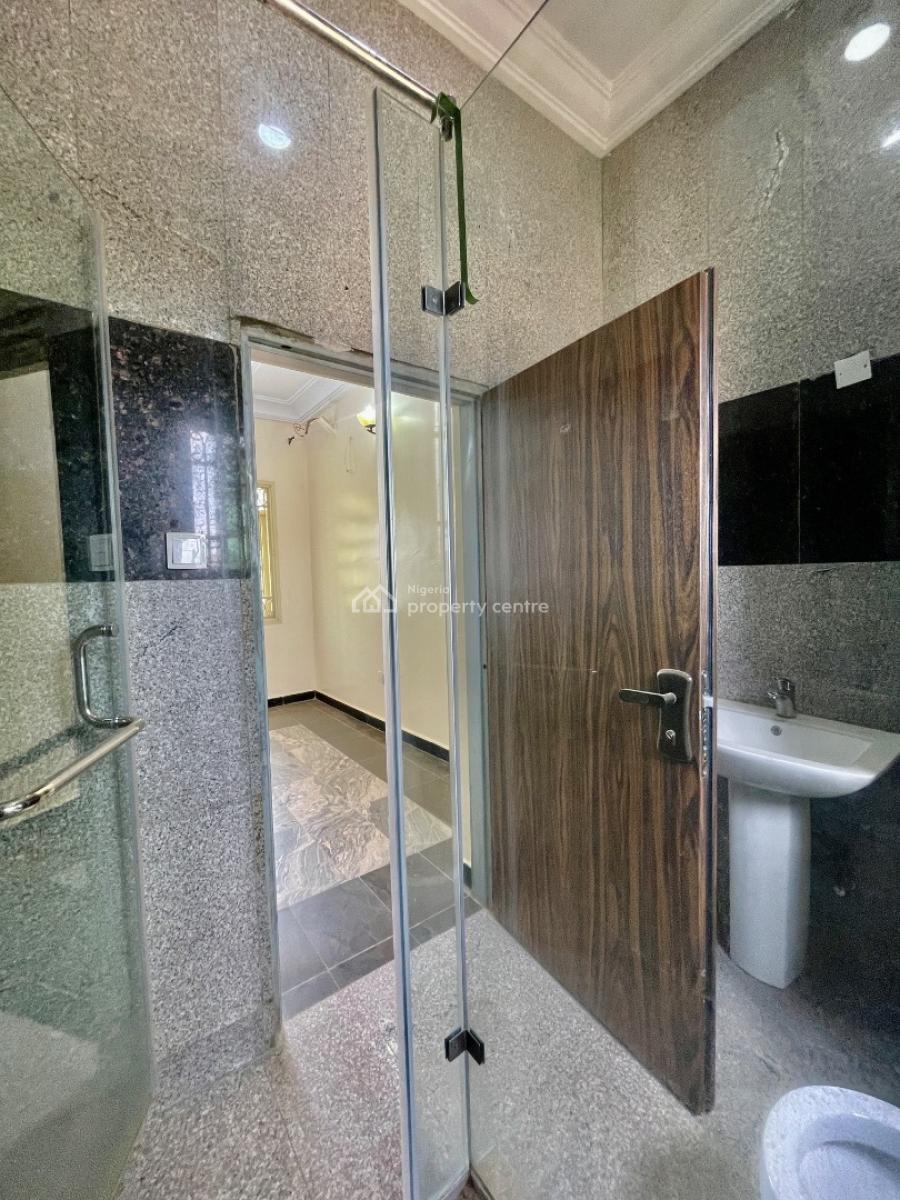 Luxurious Five (5) Bedroom with Bq, Jahi, Abuja, Terraced Duplex for Rent