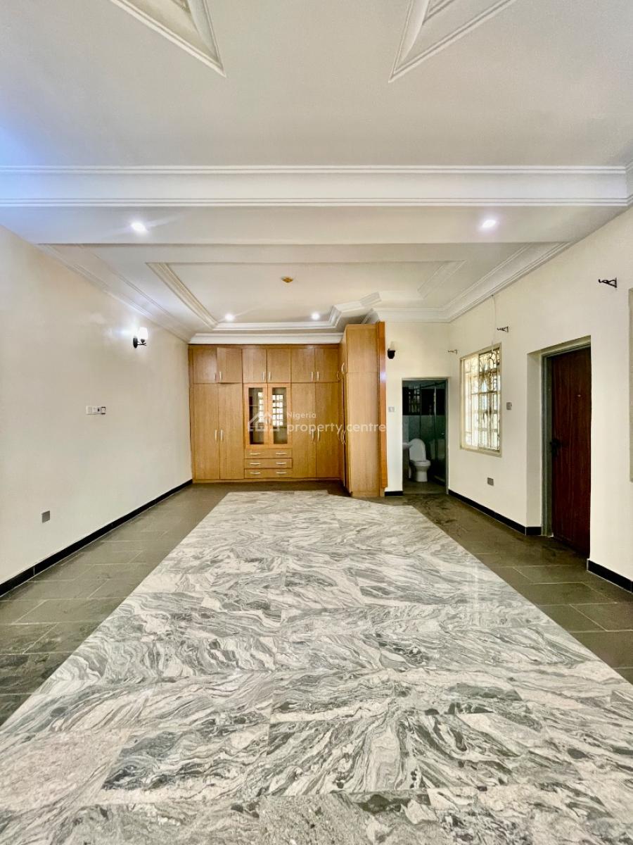 Luxurious Five (5) Bedroom with Bq, Jahi, Abuja, Terraced Duplex for Rent