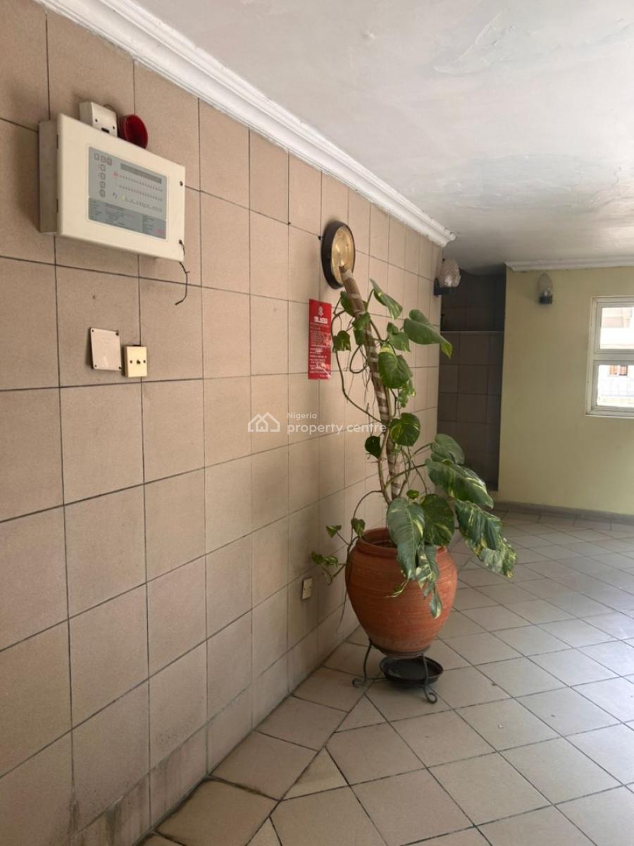 Spacious 3 Bedroom Flat with 1 Bq, Ikoyi, Lagos, House for Sale