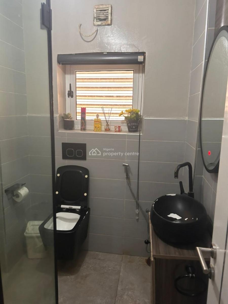 Spacious 3 Bedroom Flat with 1 Bq, Ikoyi, Lagos, House for Sale