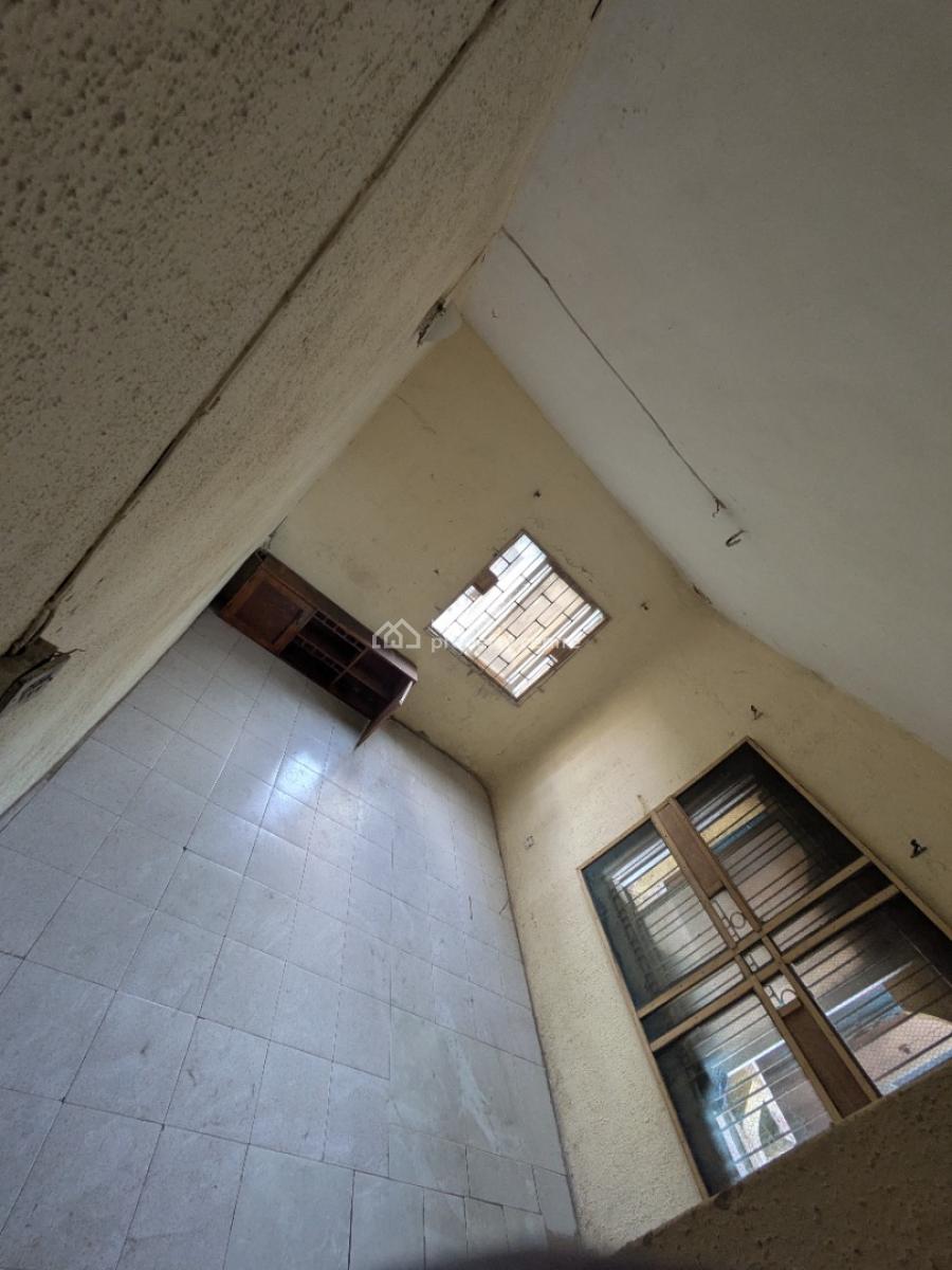 2 Bedroom Flat, Faith Street, Comfort Oboh Estate., Kirikiri, Apapa, Lagos, Flat / Apartment for Rent