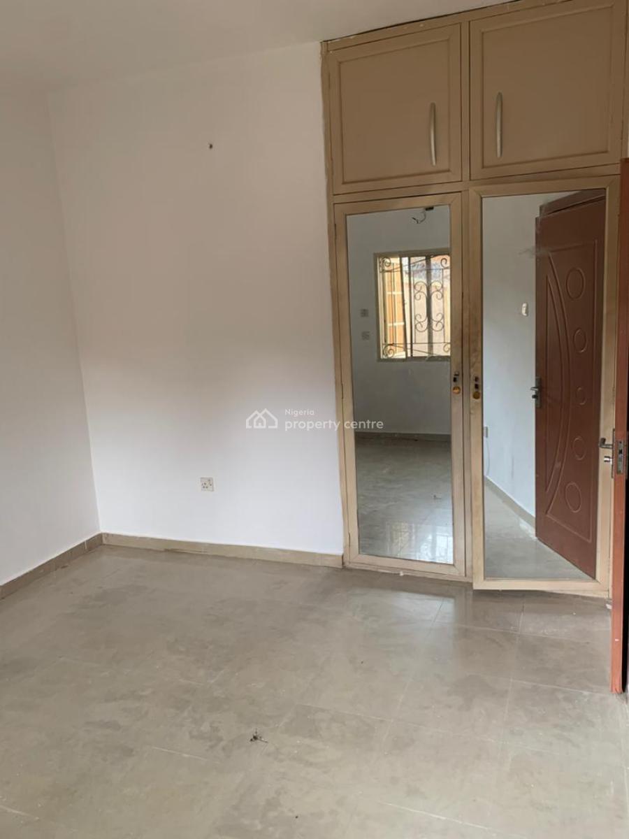 Well Maintained 2-bedroom Apartment, Lekki Phase 1, Lekki, Lagos, Flat / Apartment for Rent