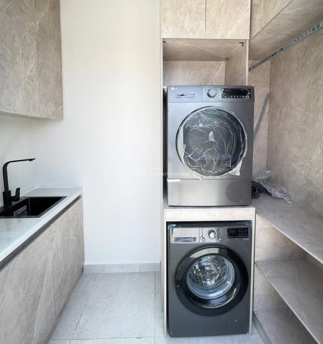 2 Bedroom Penthouse with Bq  in Lekki, Lekki, Lagos, Flat / Apartment for Sale