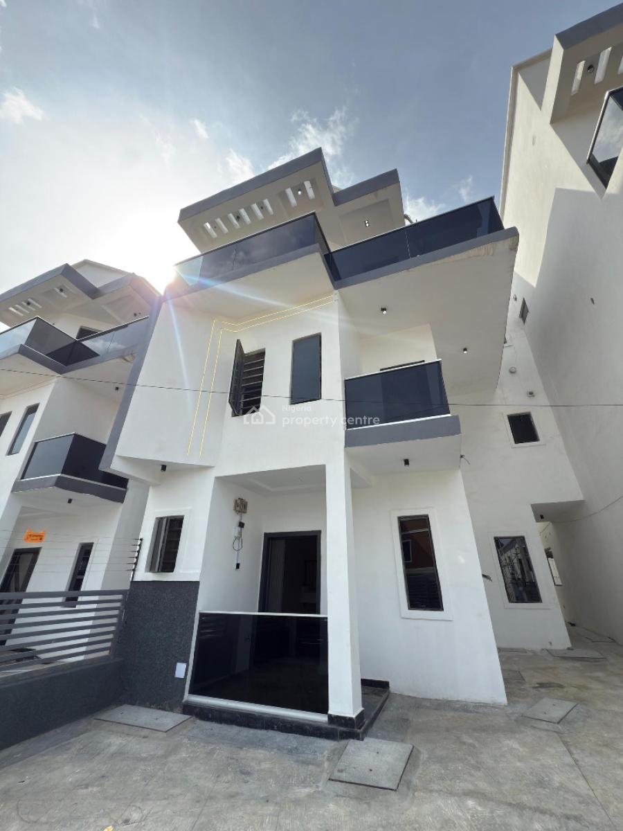 4 Bedrooms Penthouse Terraces with Premium Modern Facilities., Carlton Gate Estate, Beside Kolapo Ishola Gra, Ibadan., Akobo, Ibadan, Oyo, Terraced Duplex for Sale
